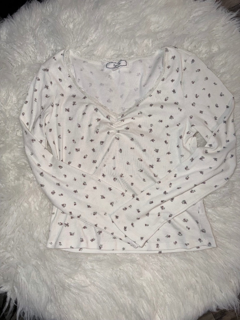 HIPPIE ROSE // Long Sleeve White Shirt with Floral Print // Size Large